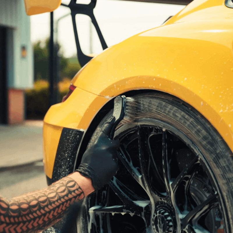 Гелевий очищувач шин та гуми Yum Cars Undressed