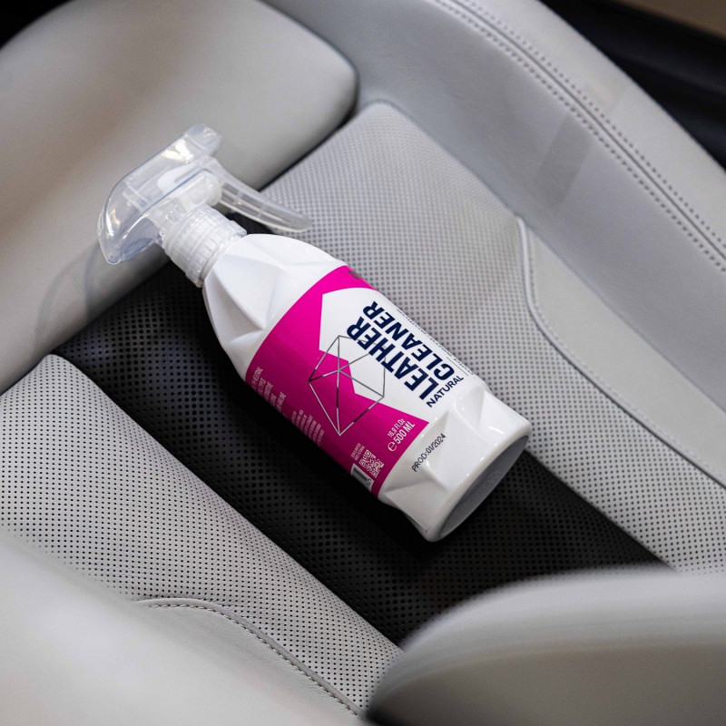 Очисник шкіри салону Gyeon Q2M LeatherCleaner Natural, pH-нейтральний 500 мл